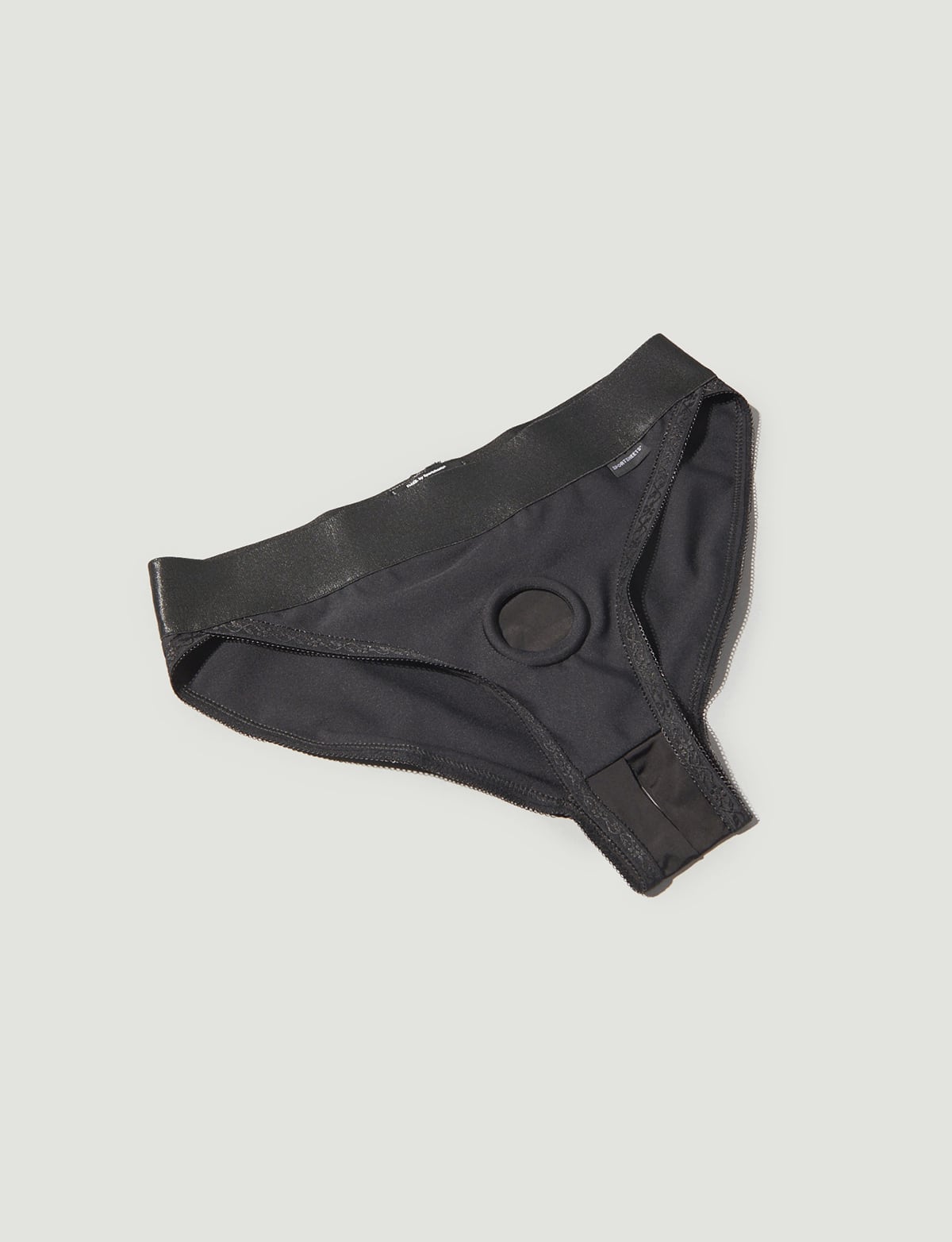 https://www.myafterglo.com/cdn/shop/products/em-ex-crotchless-silhouette-harness-black_1200x1565.jpg?v=1618420824